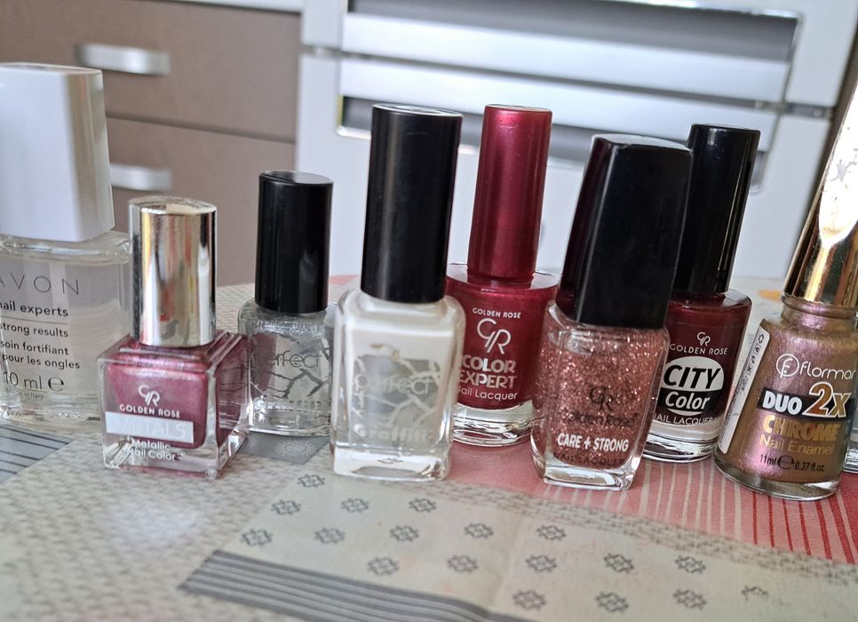 Нови лакове за нокти -15 бр.