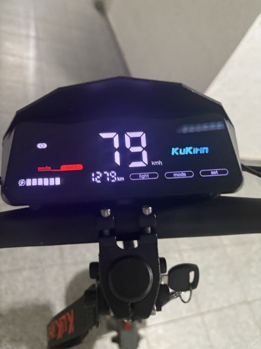 Kukirin g4.  2025. .