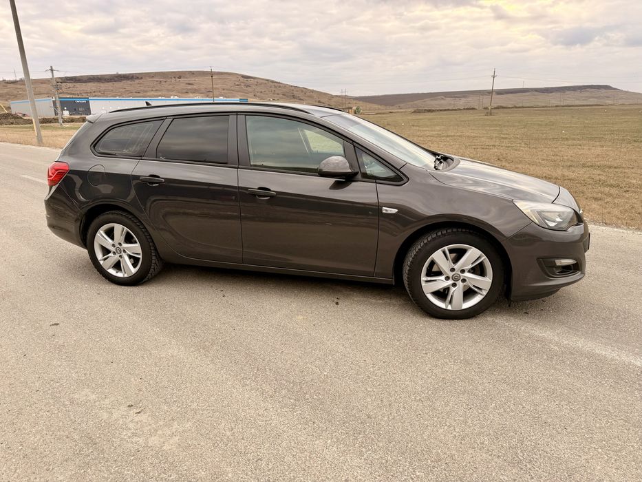 Opel astra j 2015 1.6 diesel distributie schimbata