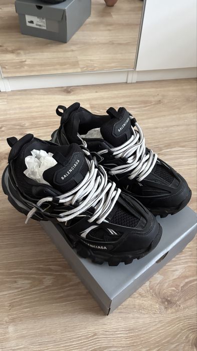 Balenciaga tracks