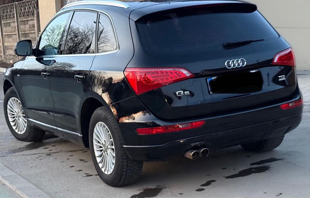 Audi Q5  Audi Q5