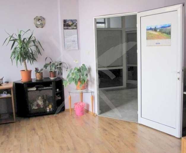 Продава се Офис в Пловдив, Индустриална зона - Север - 735 кв.м за 409 €/кв.м - Снимка #2