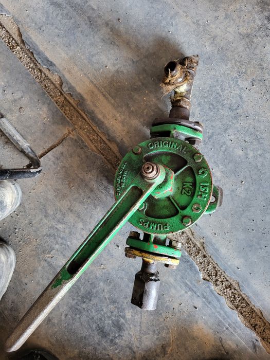 Насос для перекачки ГСМ.