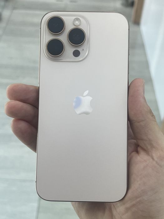 iPhone 16 Pro Max