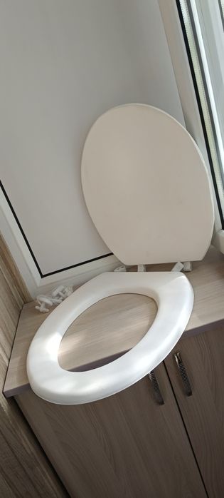 Крышка новая на унитаз 1000 тг