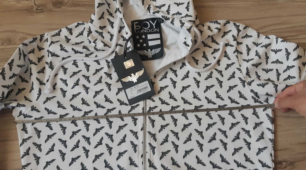Hanorac cu fermuar Boy London nou