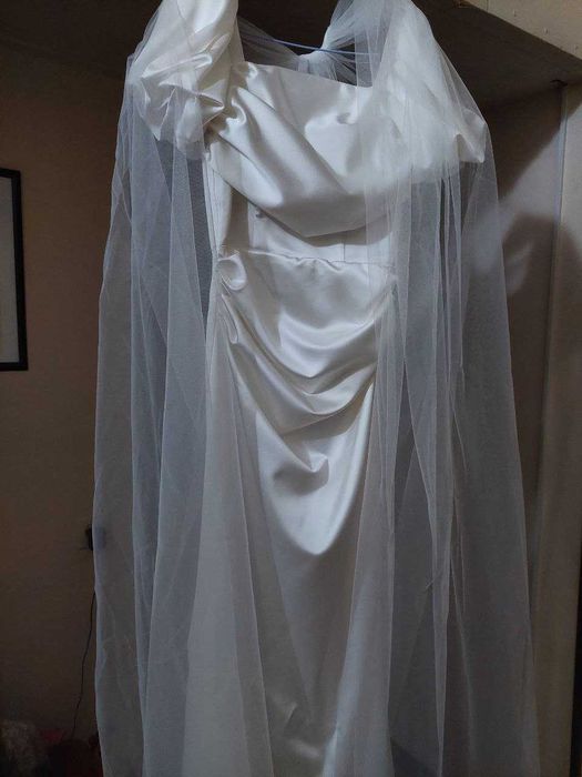 Свадебное платье белое