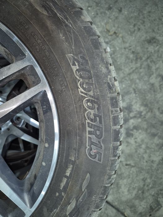 Продам   летнюю резину с дисками