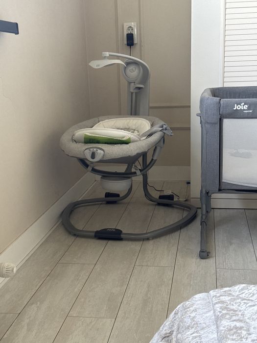 Продам  шезлонг люлька