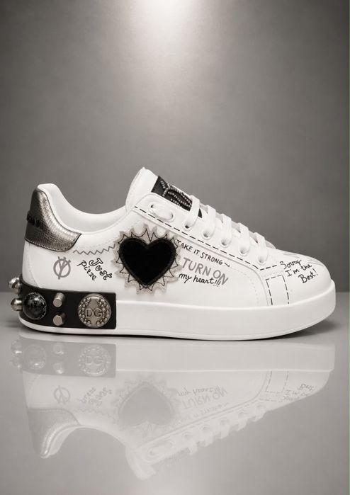 Dolce Gabbana.