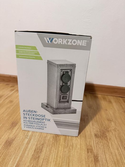 Priză de grădină verticală cu senzor de seară, plastic