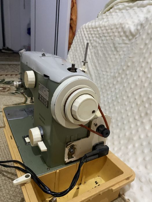 Швейная машинка Веритас