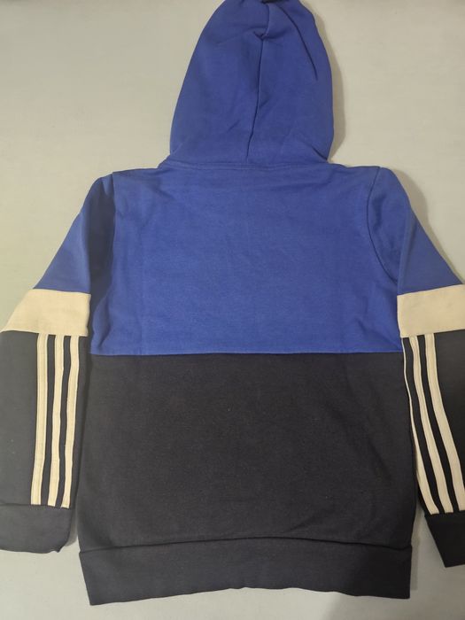 Vand hanorac Adidas  copii 7-8 ani