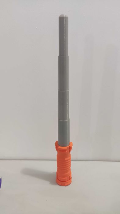 Sabie telescopică pliabilă – recuzită sci-fi extensibilă