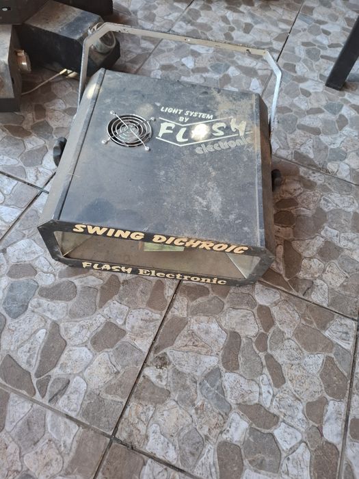 Lumini discoteca anii 80