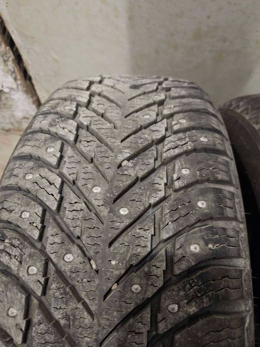 Nokian Hakkapeliitta 10 235/50/19 DOT 44/22