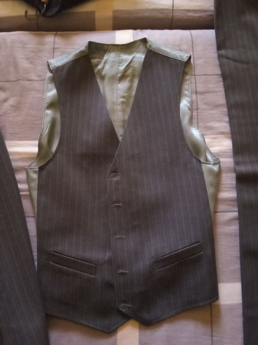 Костюм мужской серый в полоску