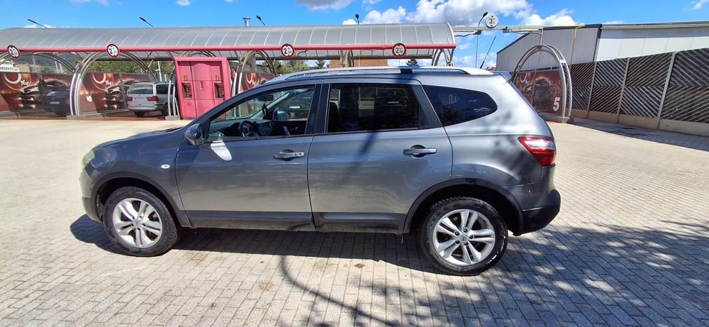 Vând Nissan Qashqai+2 an 2012