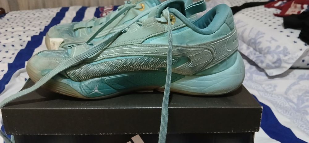 Продаю баскетбольные кроссовки