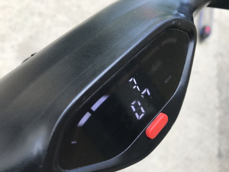 Trotineta UrbanGlide Ride 100XS Electric Scooter 25km