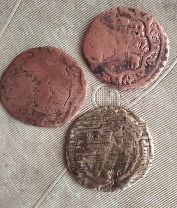 Antikvar tangalar sotiladi