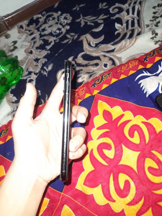 IPhone XS сатылады