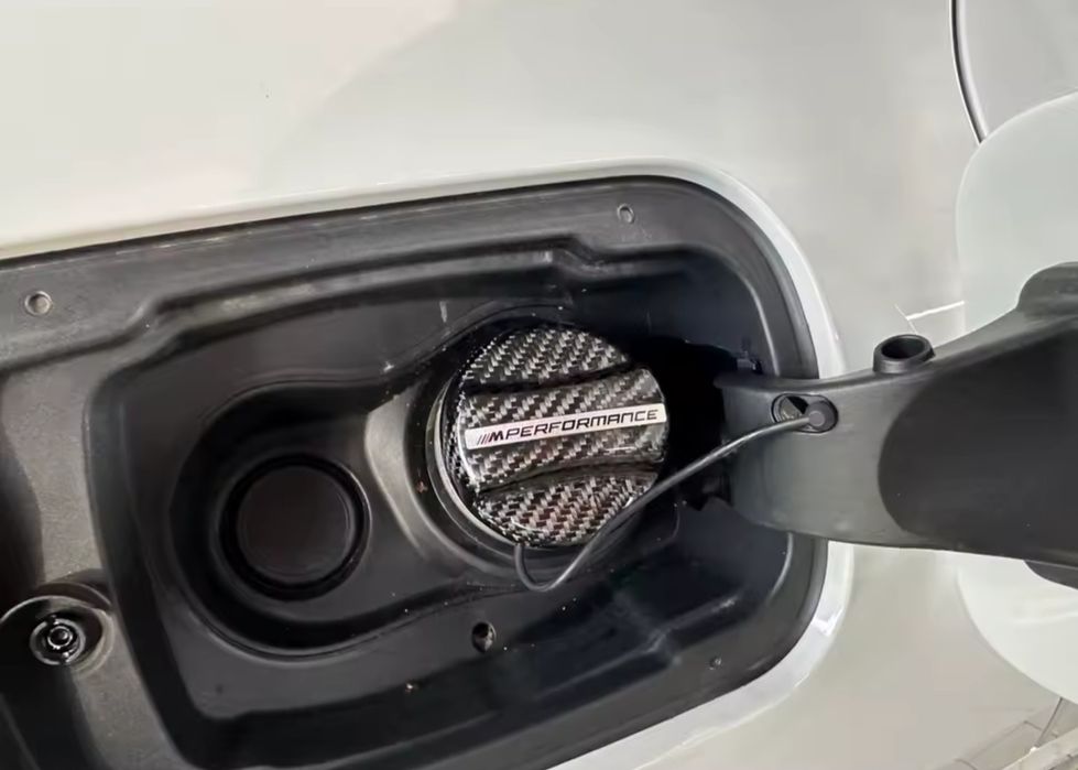 M performance карбонова капачка бмв резервоар