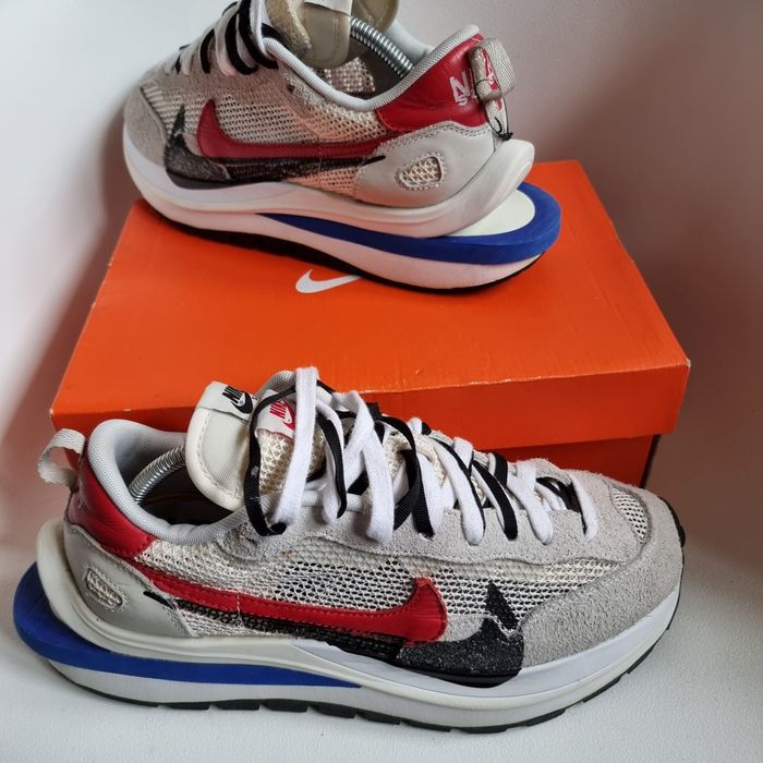 Nike vaporwaffle Sacai marimea 43 adidasi barbati