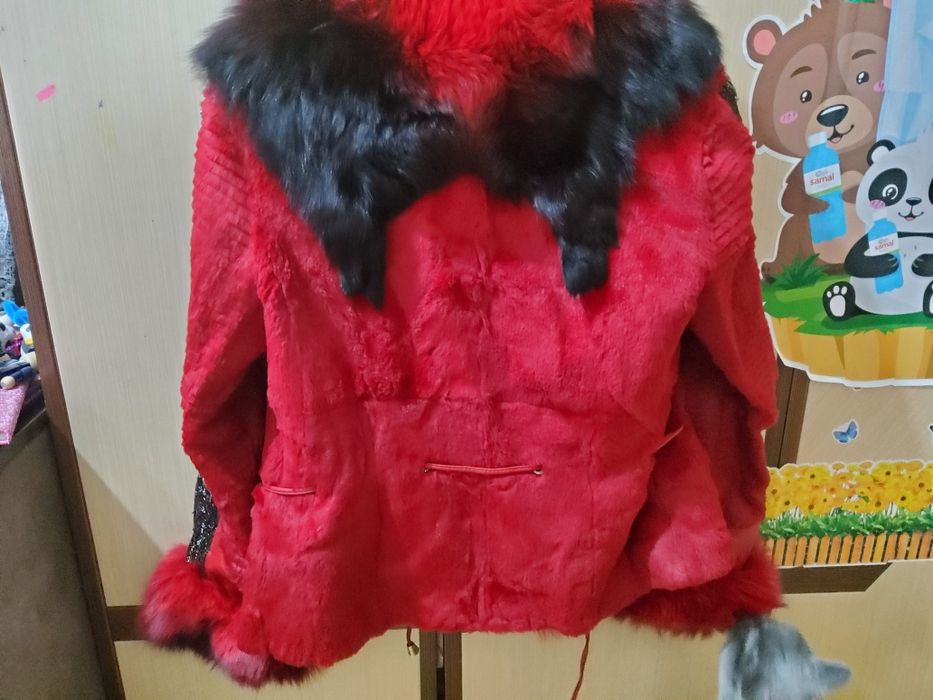 Полушубок красный