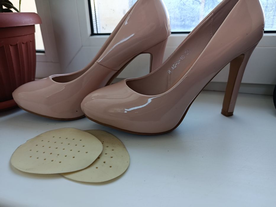 Туфли (телесного) цвета пудра