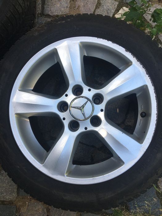 Алуминиеви немски джанти за Мерцедес с гуми Пирели