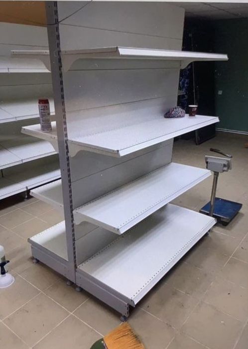 Витрина  полька .