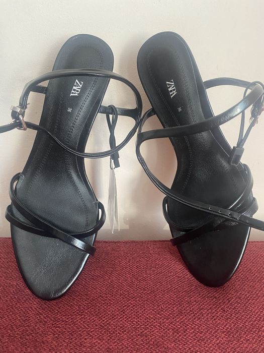 Дамски сандали Zara