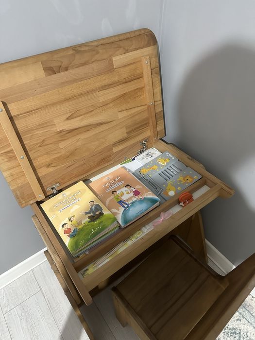 Письменный стол для ребенка