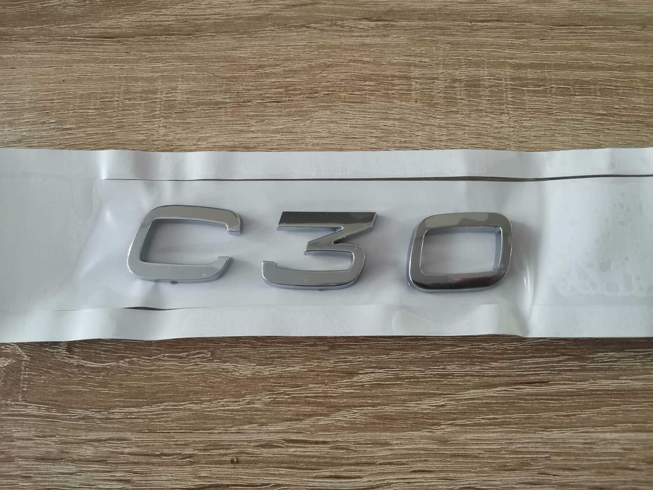 Volvo C30 сребрист надпис