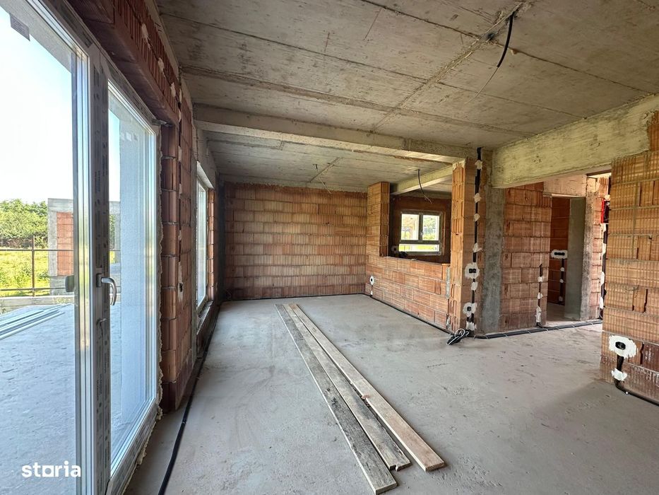 Casă tip duplex curte 350 mp 120 mp utili terasa 22 mp Sura Mare