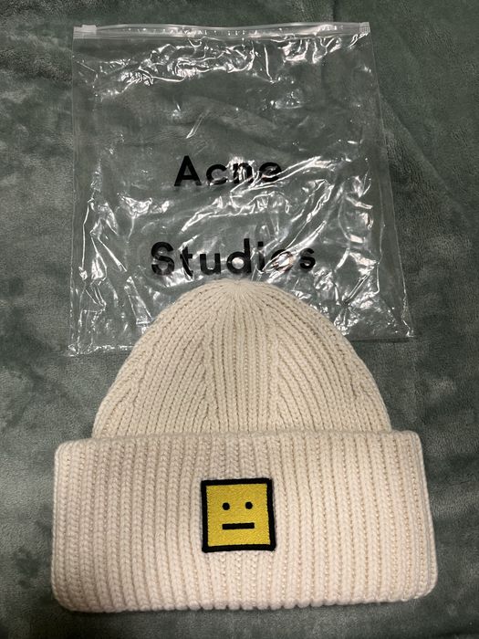 Căciulă Acne Studios - Model Face Patch