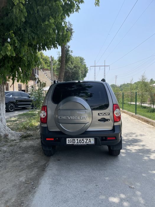 Продается Niva Chevrolet 2016 года