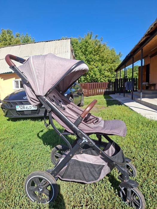 Продам коляску в отличном состоянии
