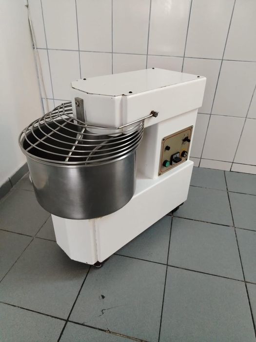 Vand malaxor italian 20 de kg cu tempomat