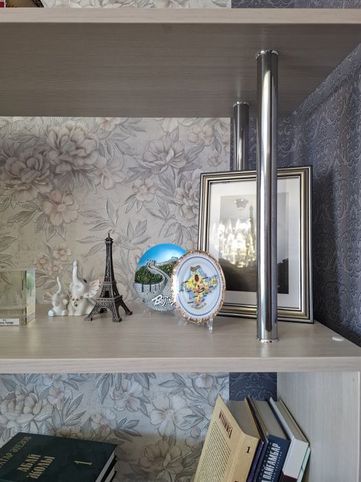 Продам книжнюю полку!