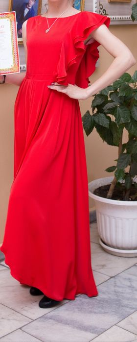 Платье  в пол красное