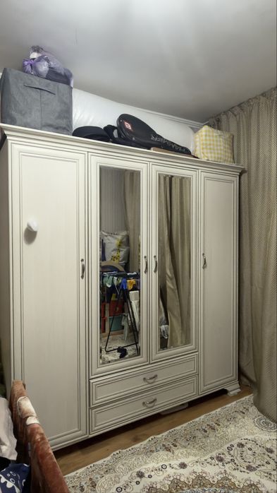 Продам шкаф гардеробный