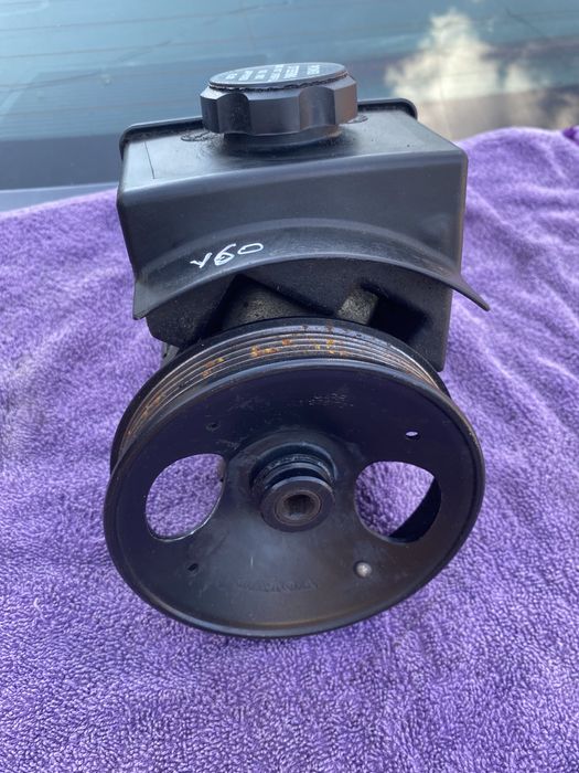 Pompa Servo Volvo V60 2.4 D pret 250 lei