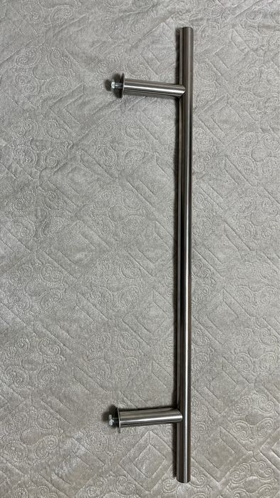 Дверные ручки.