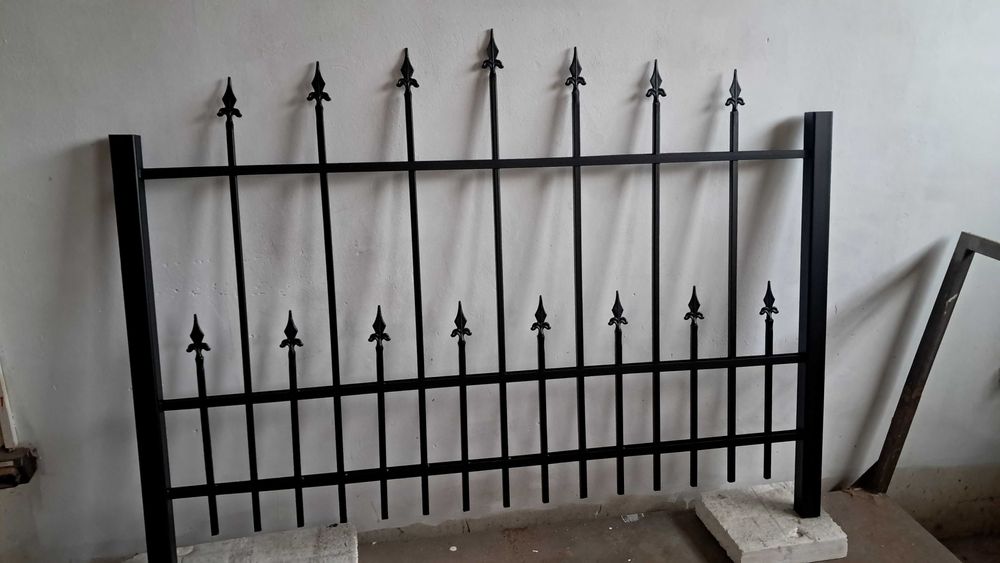 Портални врати, оградни пана и парапети-по индивидуален проект!