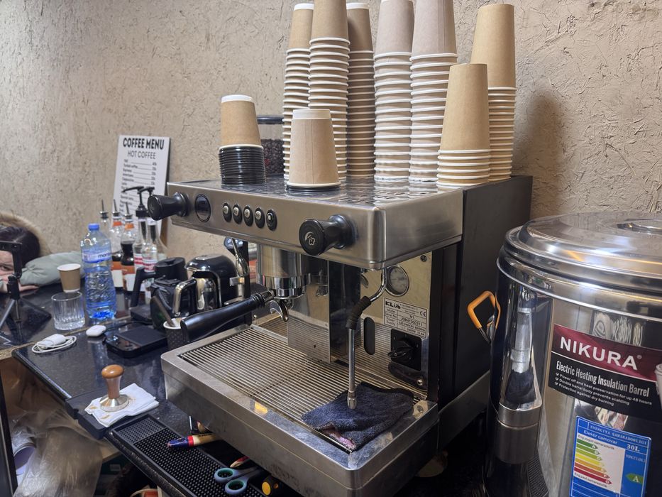 Одна роковый Кофемашина