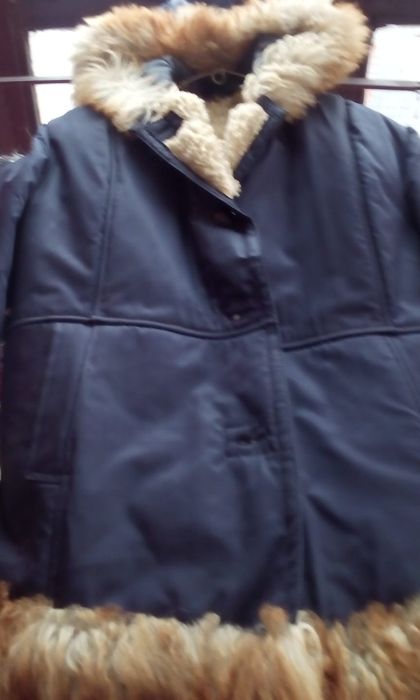 COJOC DE DAMA
stare - NOU, nepurtat
marime - XL
, culoare bleumarin. P