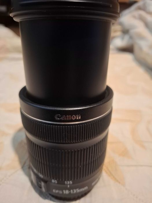 Обектив Canon EF-S 18-135 mm1:3,5-5,6 IS STM