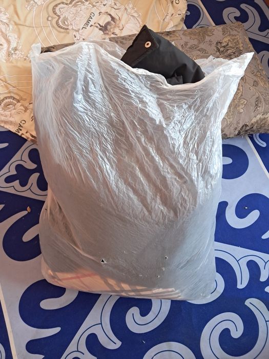 Зимние куртки отдам даром